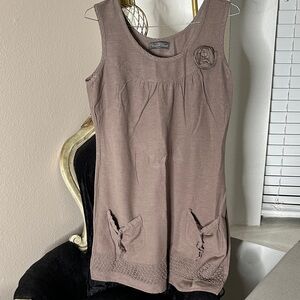 Sacred S. Elegant Brown Sleeveless Dress with Floral Detail